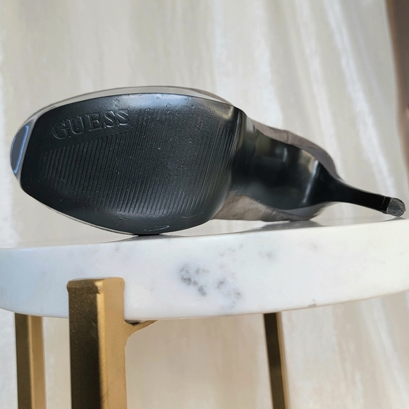 Guess Brand Women's Platform Pumps Round Toe High Heeled Shoes - Taupe - Size 8M - Picture 12 of 16